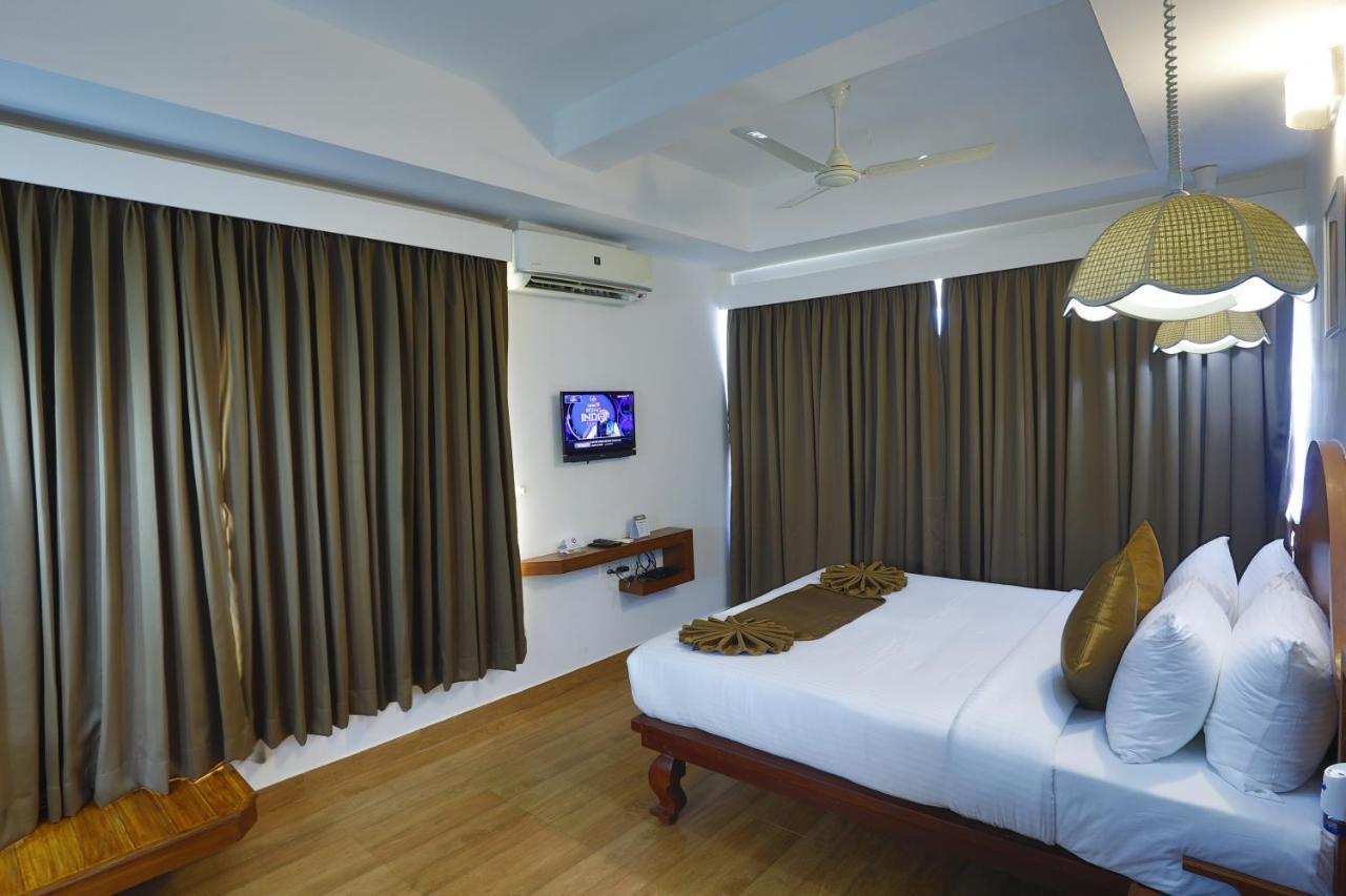 טירובאלה Hotel Panchavady מראה חיצוני תמונה